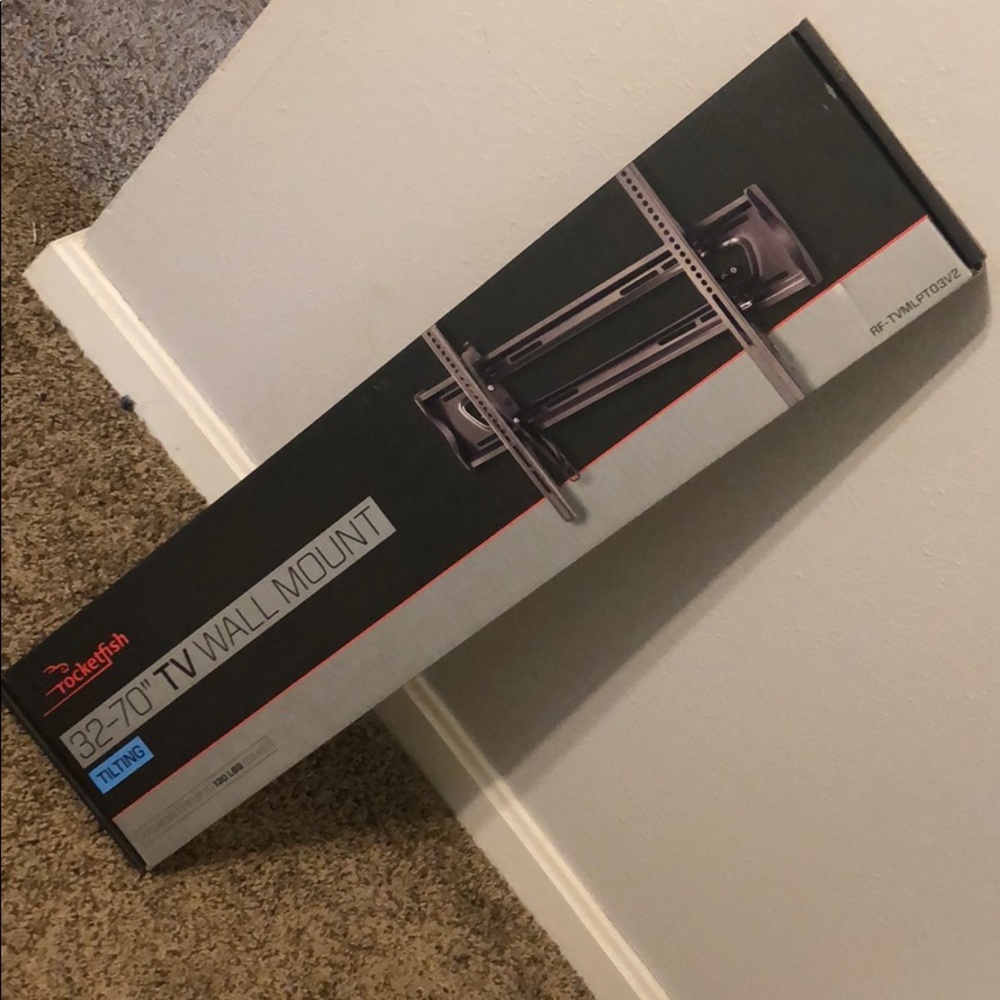 Rocket fish 32-70" tv wall mount (tilts)